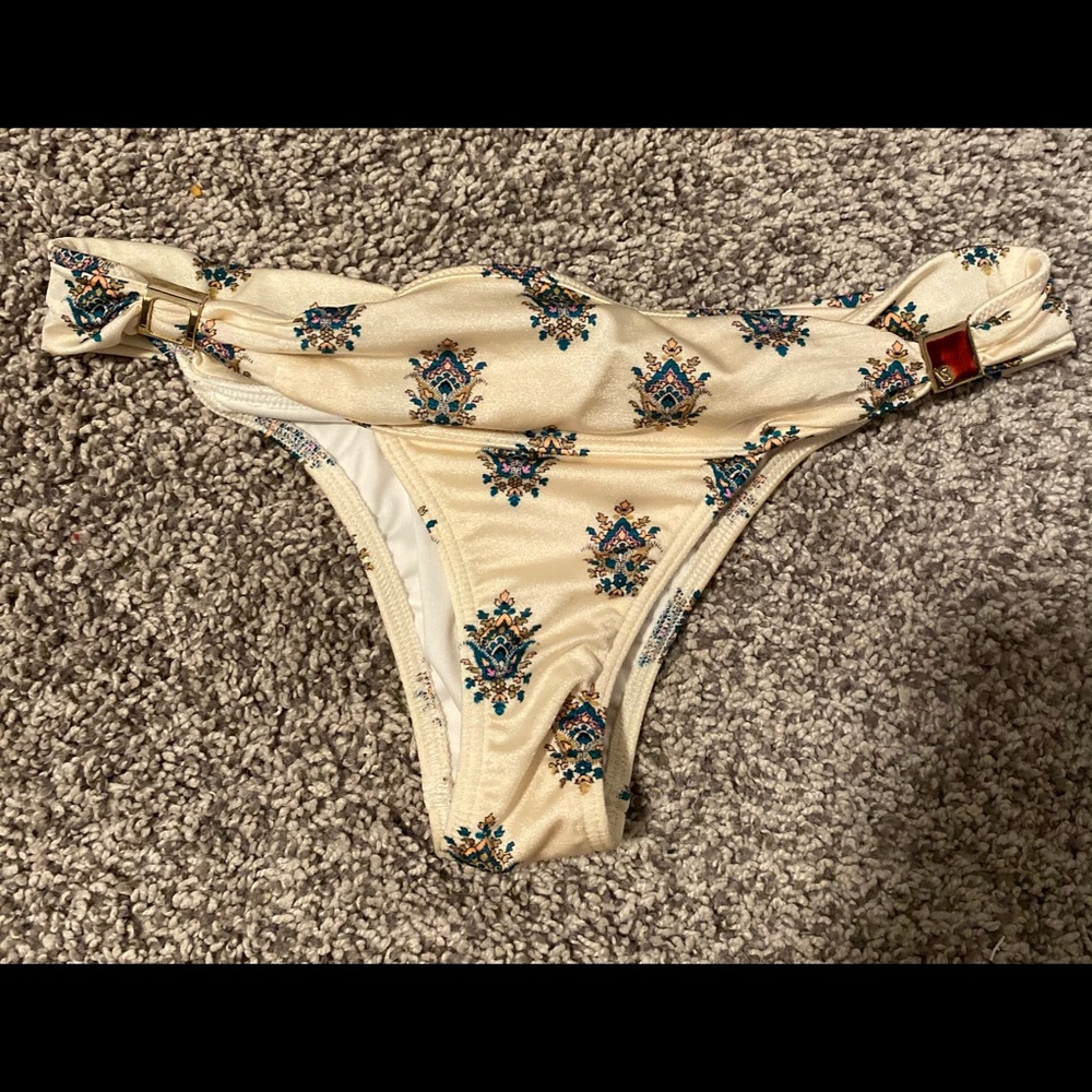 Victoria’s Secret bikini bottoms